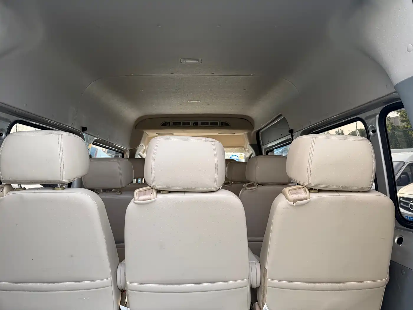 Foton Tuyano 2022 2022 2.0T Passenger Comfort Manual Long Wheelbase Medium Roof Rear Single Tire 9-Seater