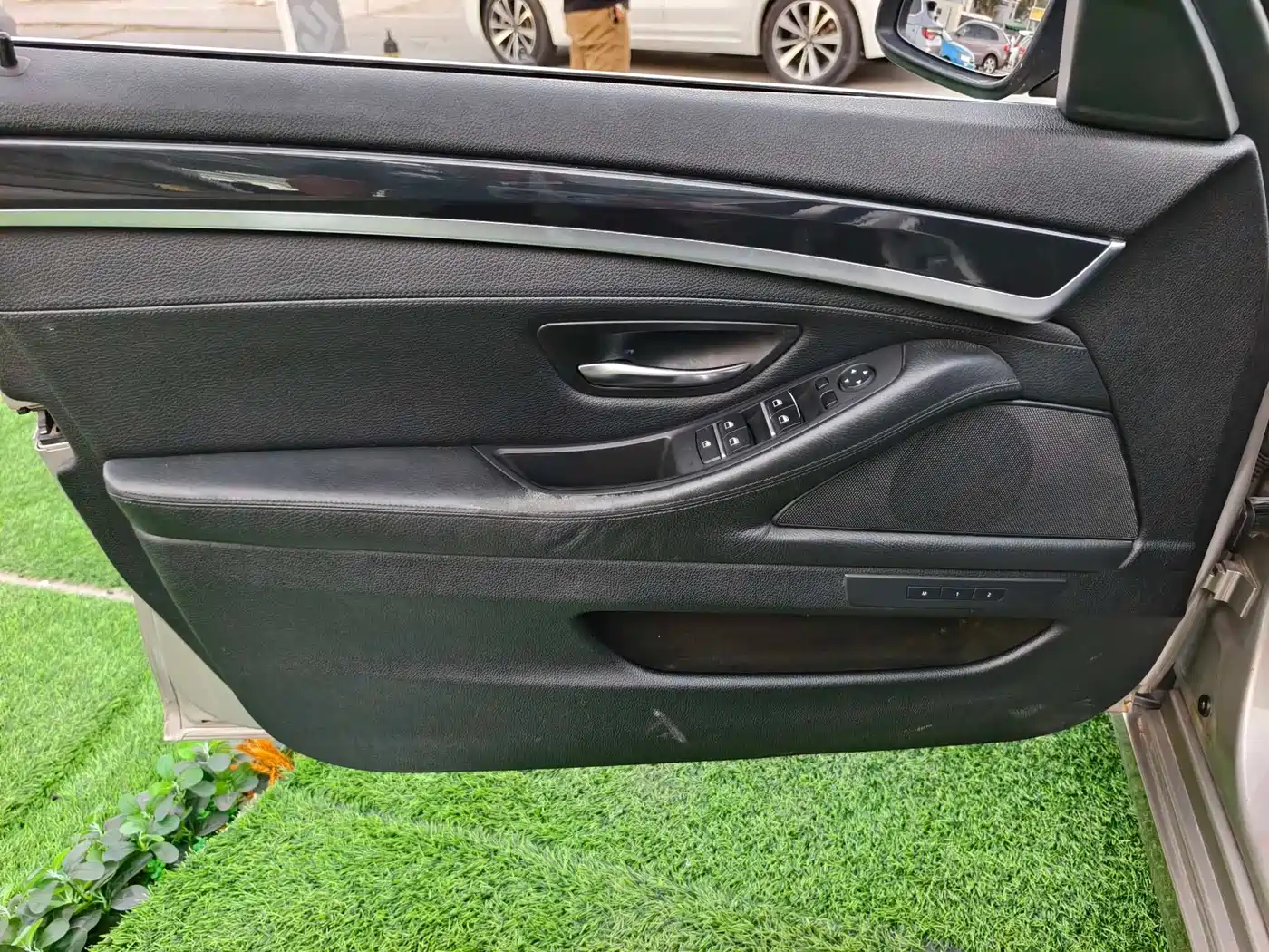 BMW 5 Series 2013 520Li Elegance фото 5