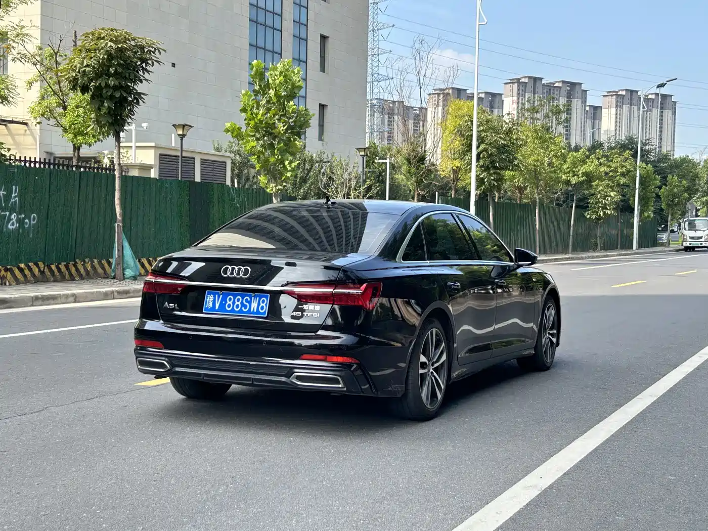 Фото 7 - Audi A6L