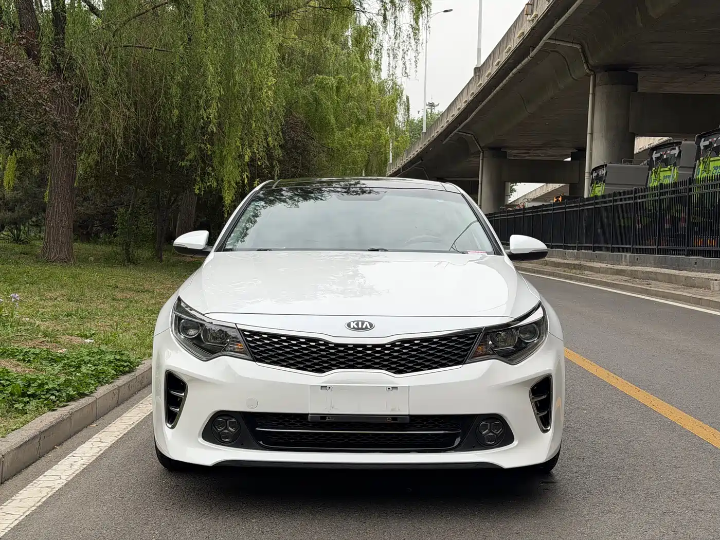 Kia K5 2016 1.6T Automatic LUX фото 2