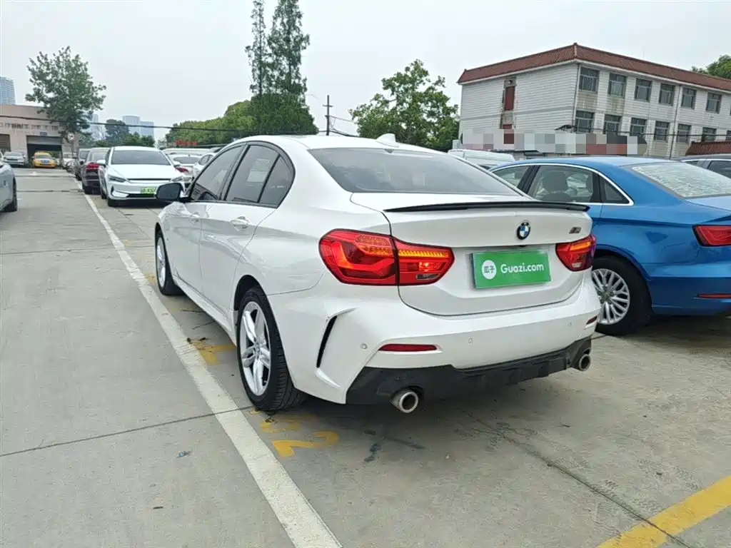 BMW 1 Series 2020 Model 120i M Sport Package фото 4