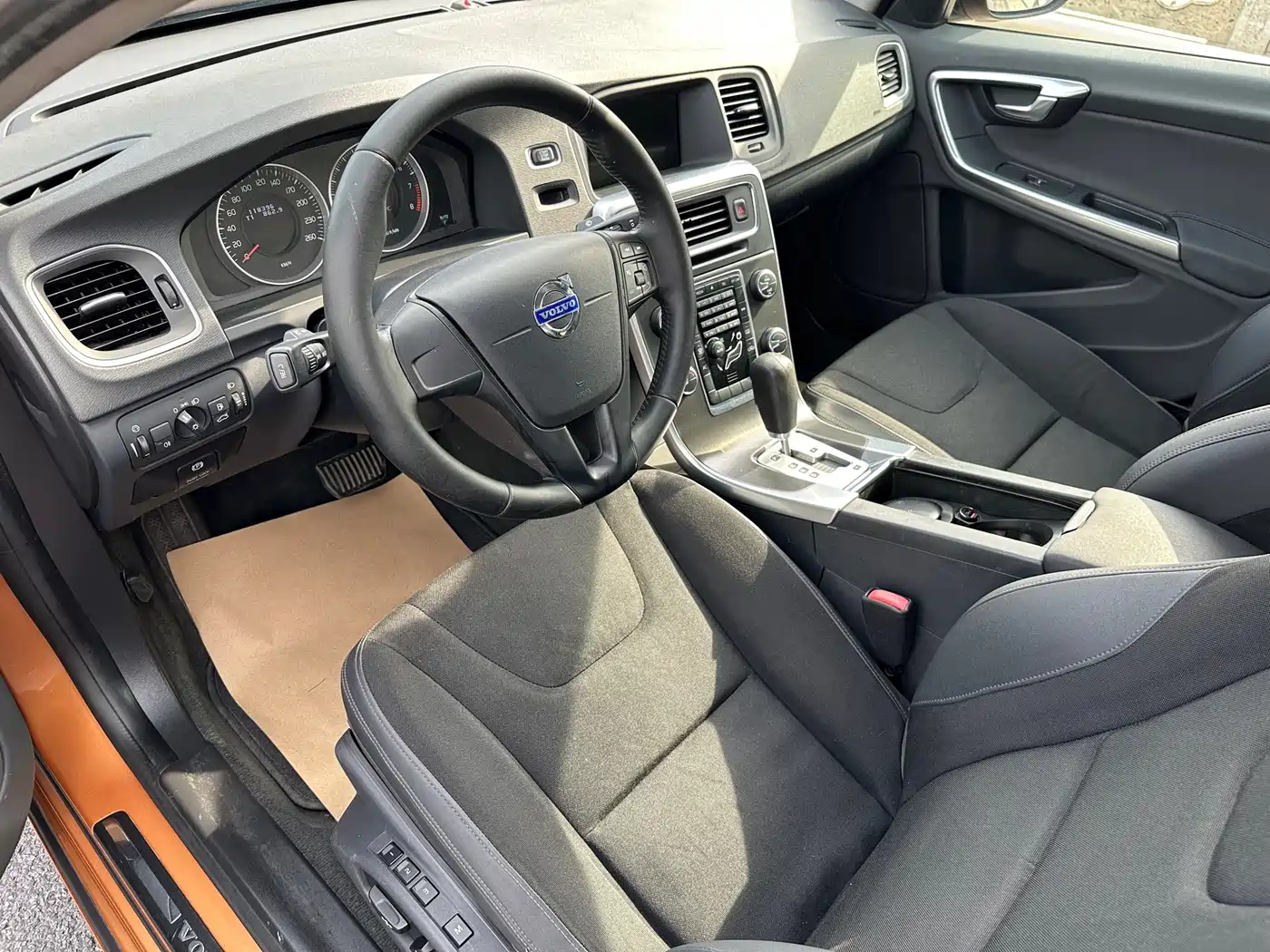 Volvo S60 (Import) 2012 2012 1.6T DRIVe Trend Edition