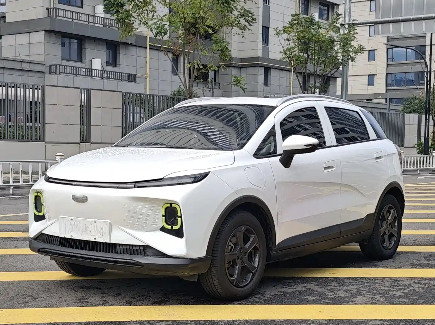 Geely Geometry E Firefly 2022 2023 401KM Thunderbolt Tiger 5-Seater