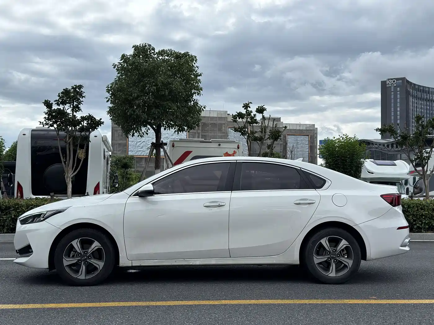 Kia K3 2019 1.5L CVT Smart Connect Edition фото 4