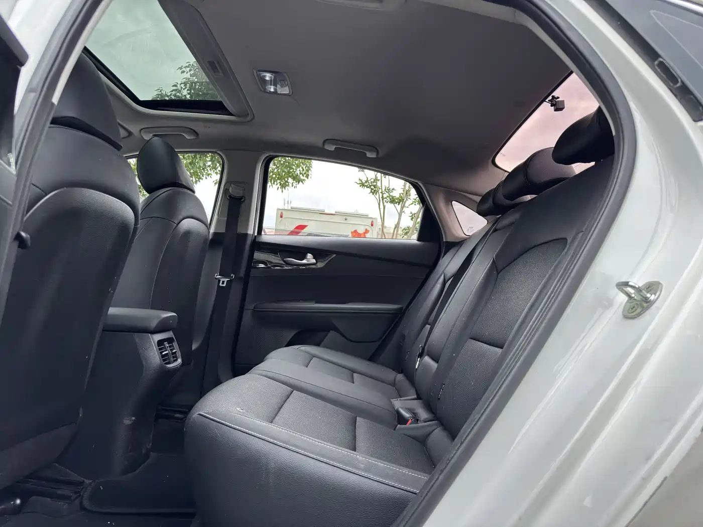 Kia K3 2019 1.5L CVT Smart Connect Edition фото 10
