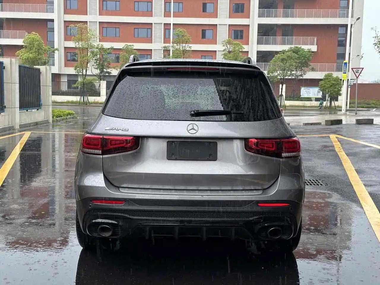 Mercedes-Benz GLB AMG 2021 AMG GLB 35 4MATIC фото 3
