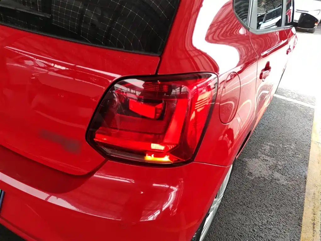 Volkswagen Polo 2016 1.6L Automatic Comfort фото 24