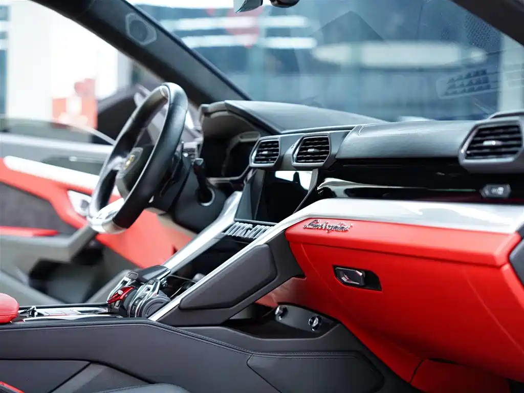 Lamborghini Urus 2018 4.0T V8 фото 45