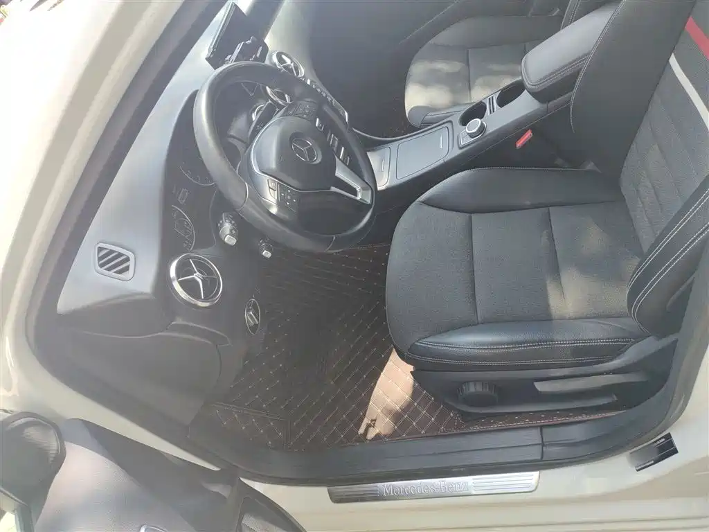 Mercedes-Benz A-Class (Import) 2013 A 180 Fashion фото 11