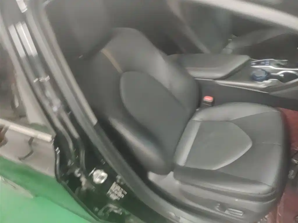 Toyota Camry 2021 2.5G Luxury Edition фото 25
