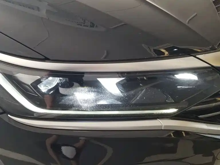 Фото 24 - Volkswagen Passat