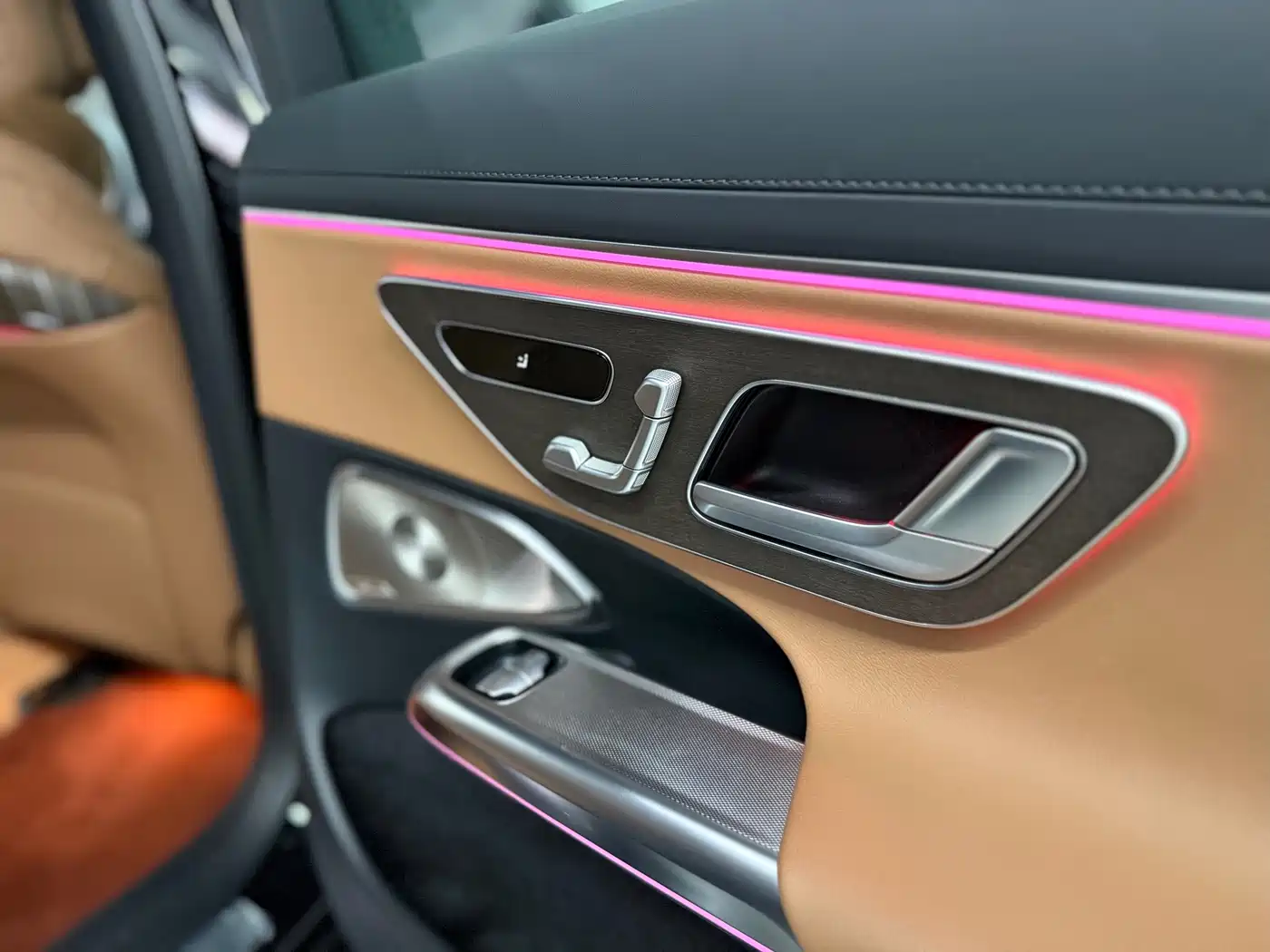 Mercedes-Benz E-Class 2025 Facelift E 300 L Luxury фото 22