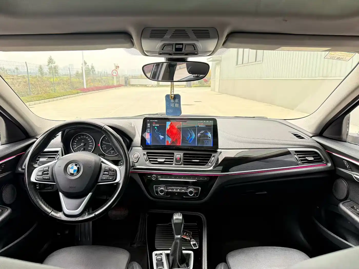 BMW 1 Series 2017 118i Sport фото 7