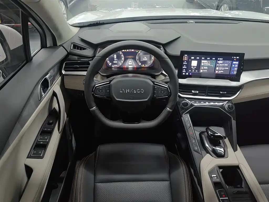 Lynk & Co 06 EM-P 2020 PHEV Plus фото 7