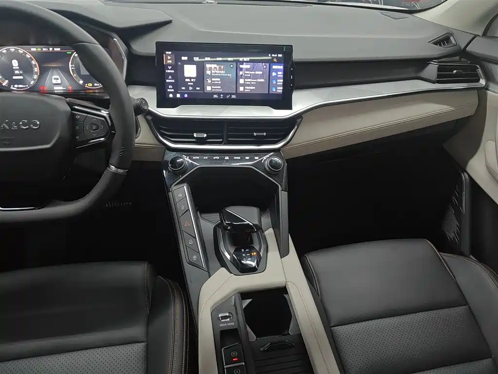 Lynk & Co 06 EM-P 2020 PHEV Plus фото 9