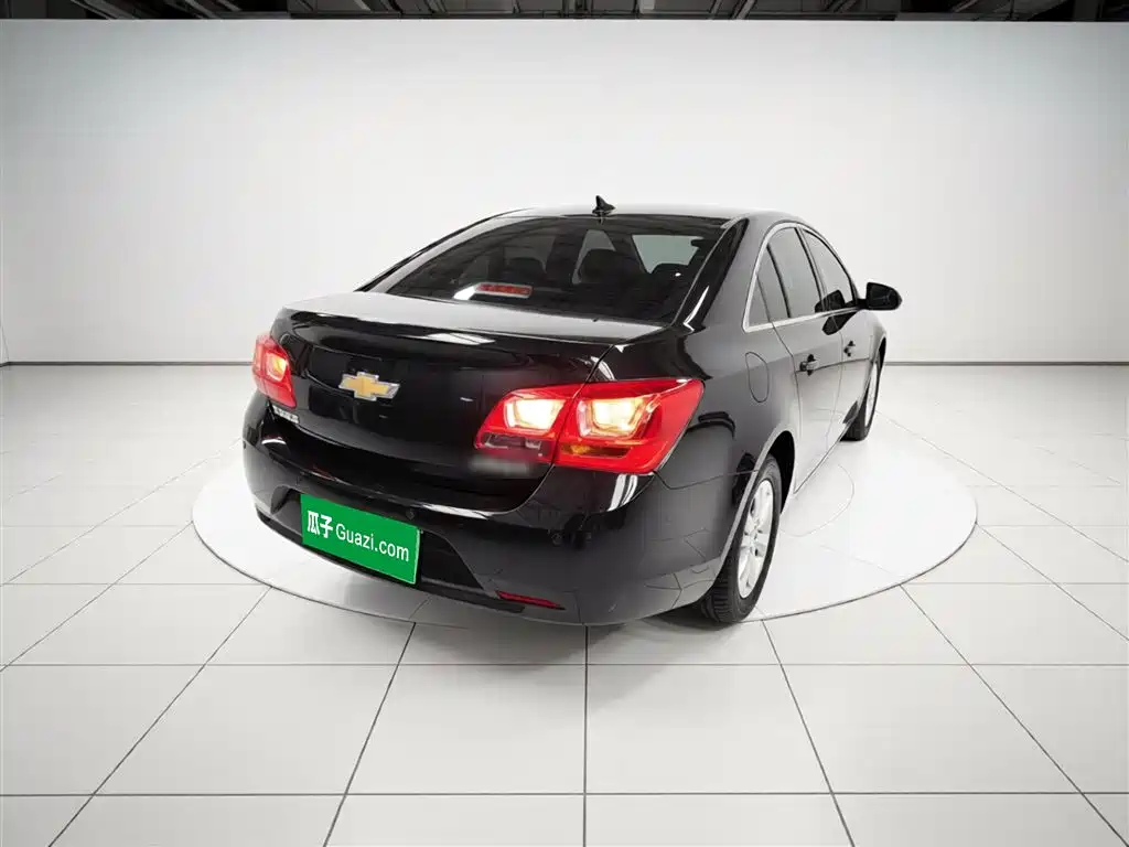 Chevrolet Cruze 2015 1.5L Classic SL MT фото 5