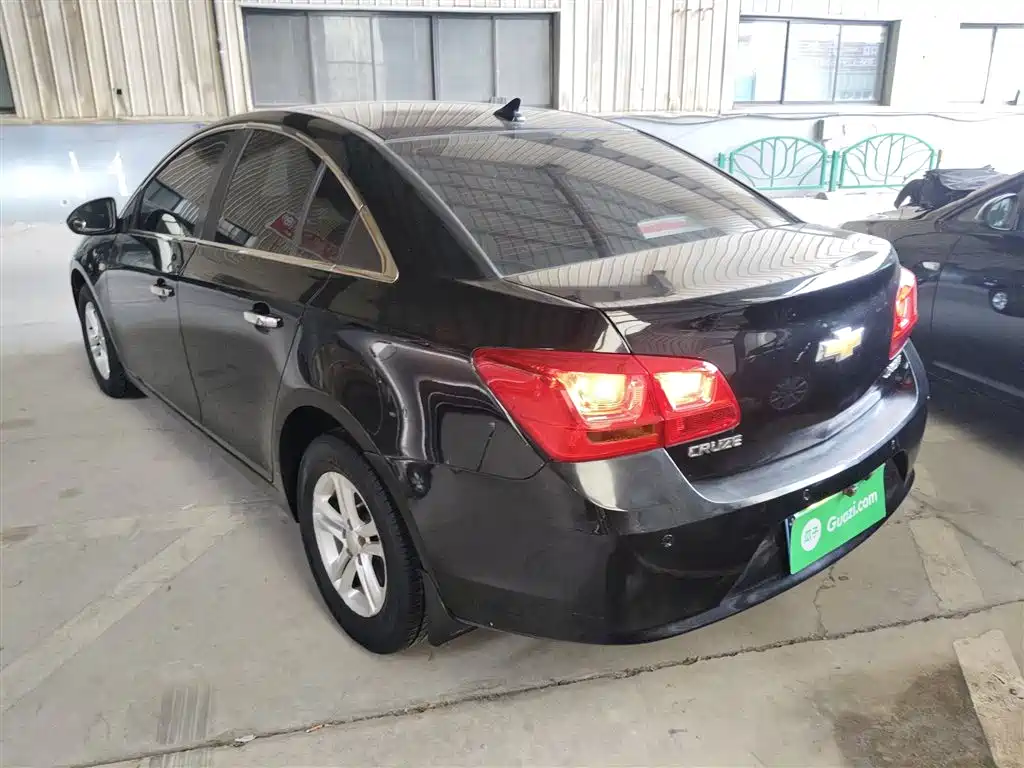 Chevrolet Cruze 2015 1.5L Classic SL MT фото 23