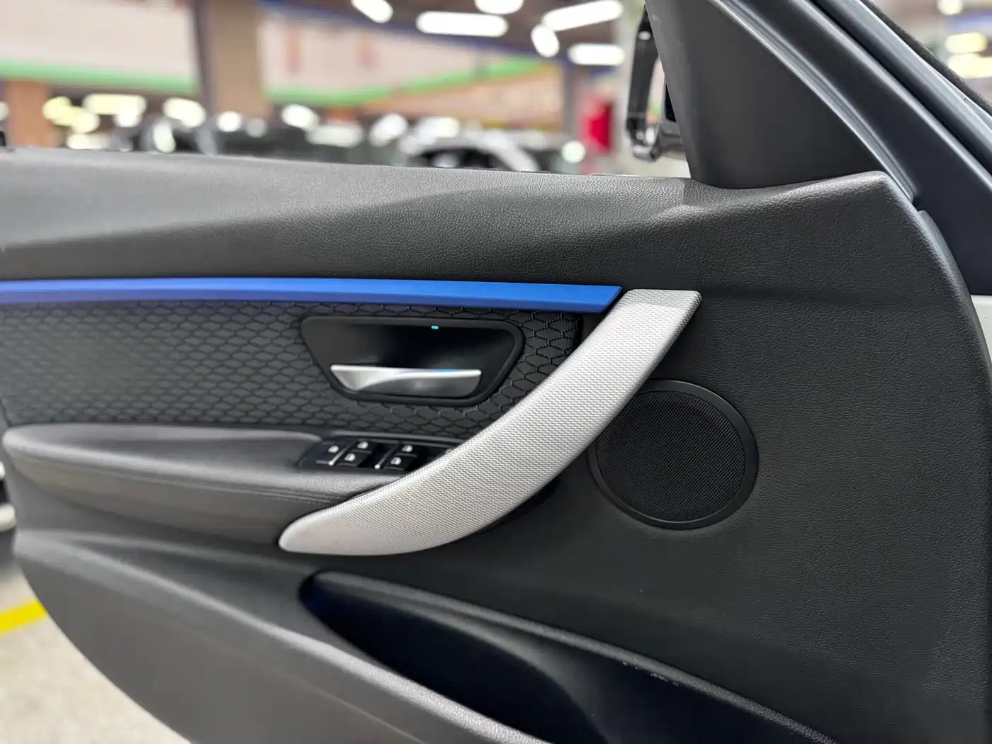 BMW 3 Series 2018 320i M Sport Package фото 23
