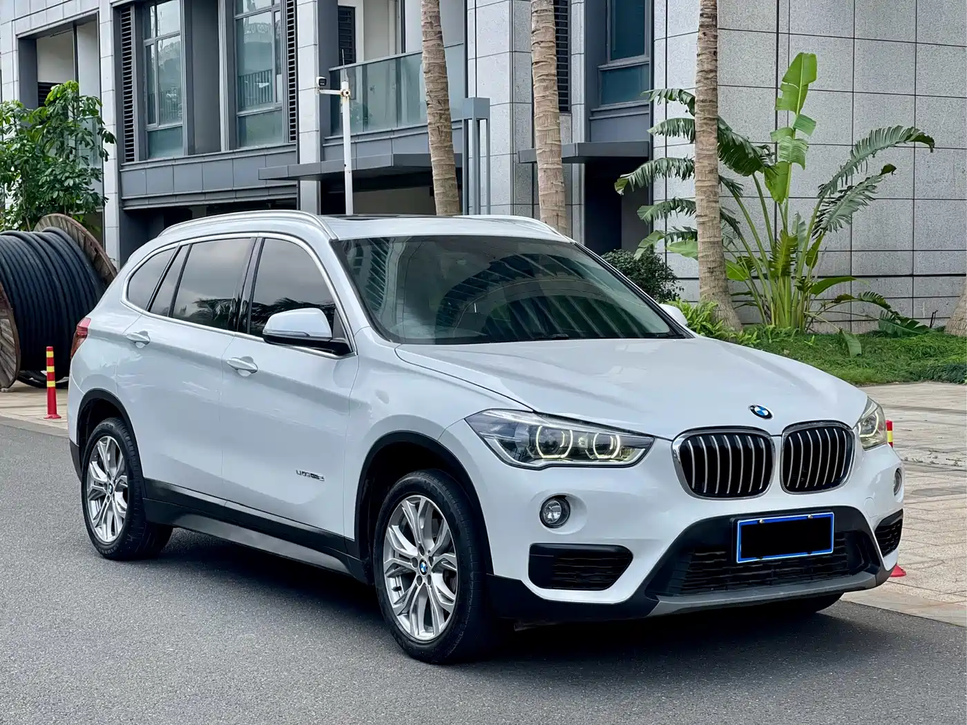 BMW X1 2018 sDrive20Li Leading Model фото 3