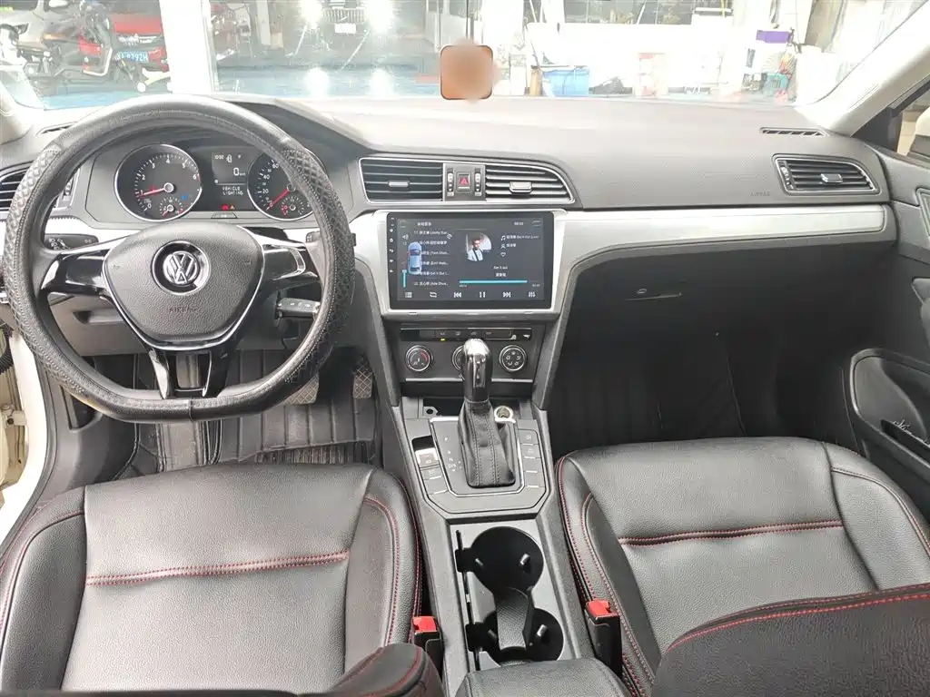 Volkswagen Lamando 2018 230TSI DSG Trend Edition фото 10
