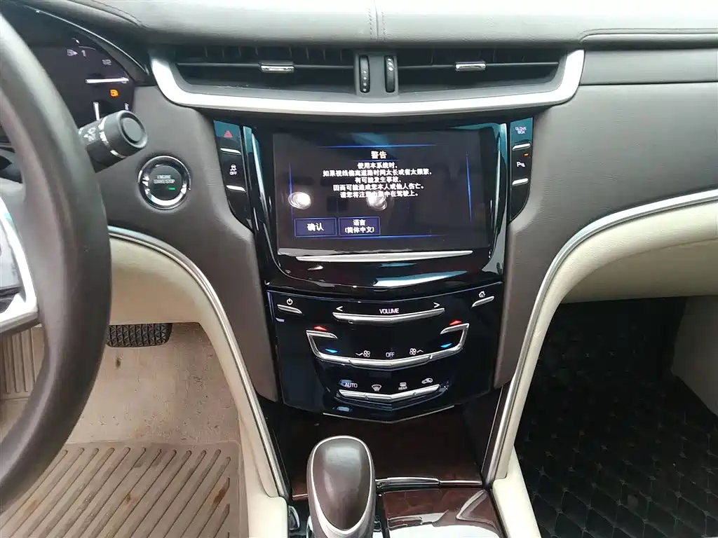 Cadillac XTS 2017 28T Technology фото 13