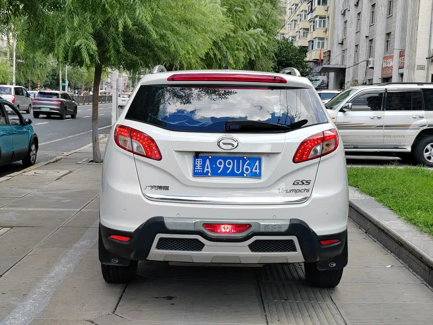 GAC Trumpchi Trumpchi GS5 2015 2014 2.0L Automatic 2WD Premium Edition