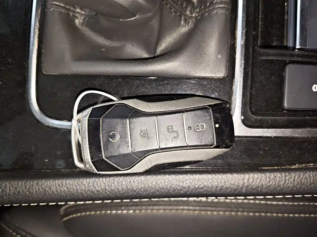 BYD Song MAX 2021 Upgrade 1.5T Automatic Premium Edition 6-Seater фото 9