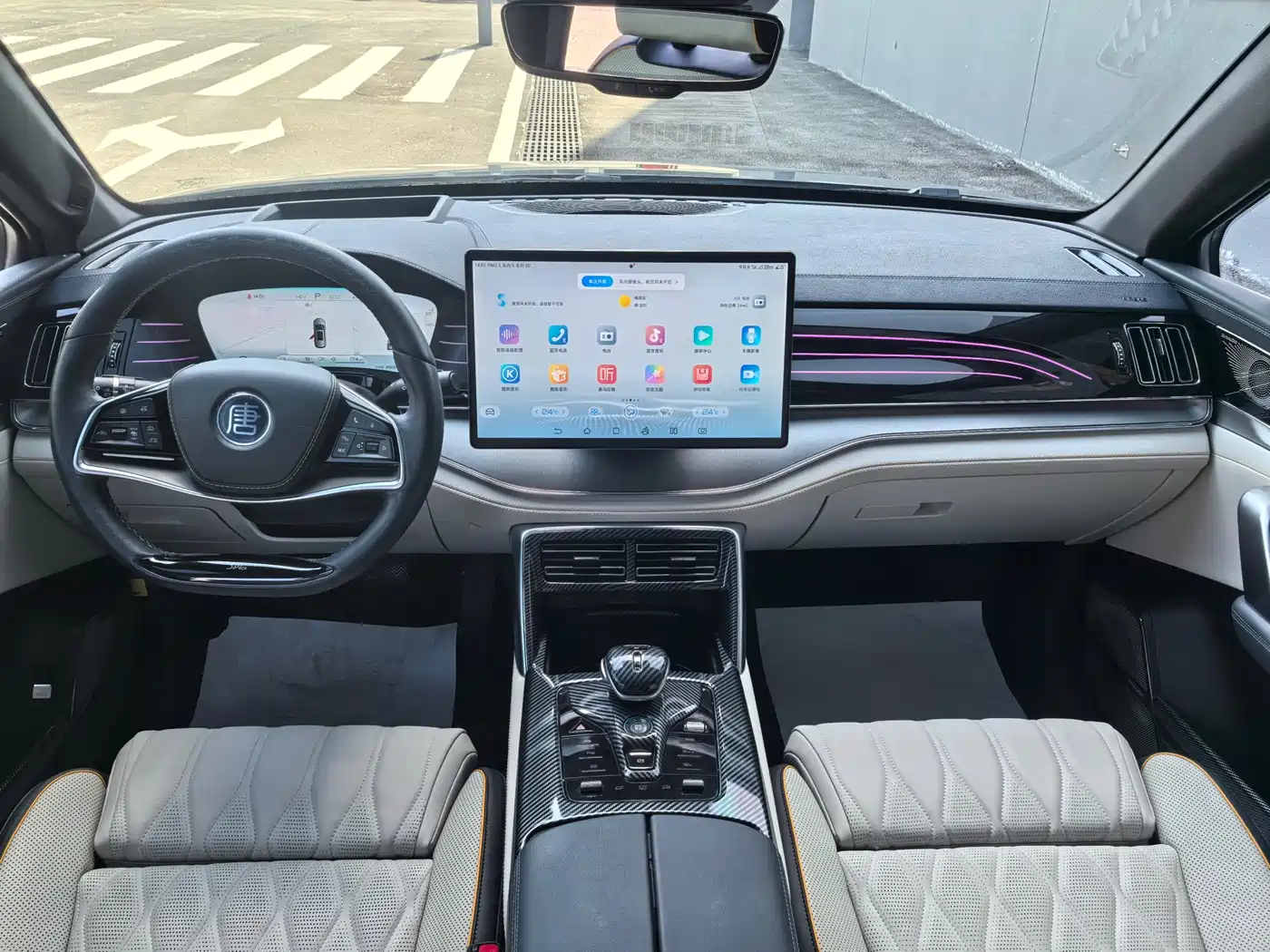 BYD Tang New Energy 2022 DM-p 215KM AWD Flagship фото 11