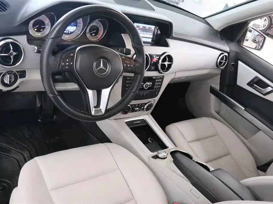 Mercedes-Benz GLK-Class 2013 GLK 300 4MATIC Dynamic Sunroof фото 10