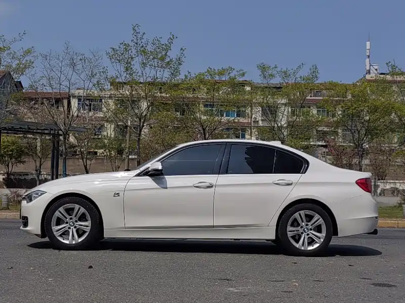 BMW 3 Series 2014 320i Sport Design Package фото 8