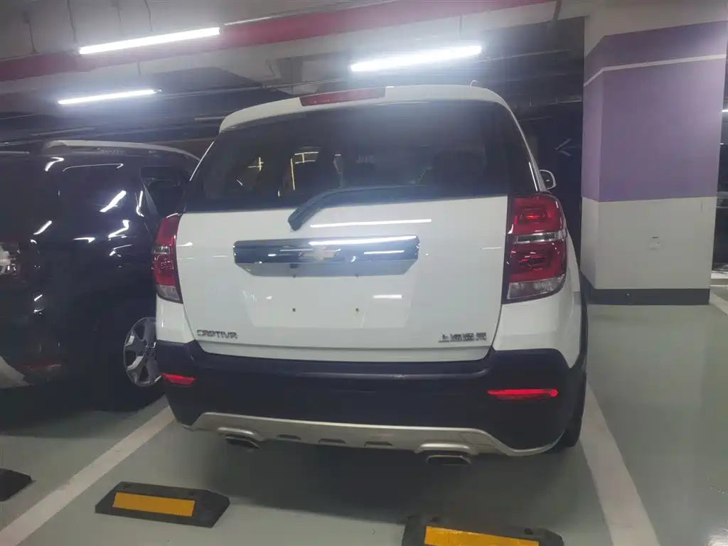 Chevrolet Captiva 2015 2.4L 2WD Urban Edition 5-seater фото 6