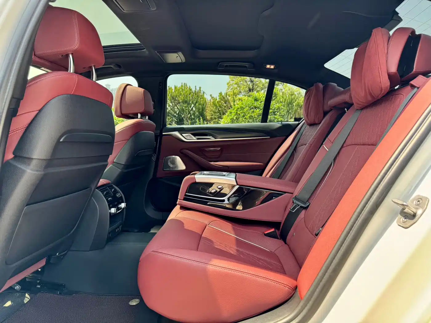 BMW 5 Series 2022 530Li Executive M Sport Package фото 7