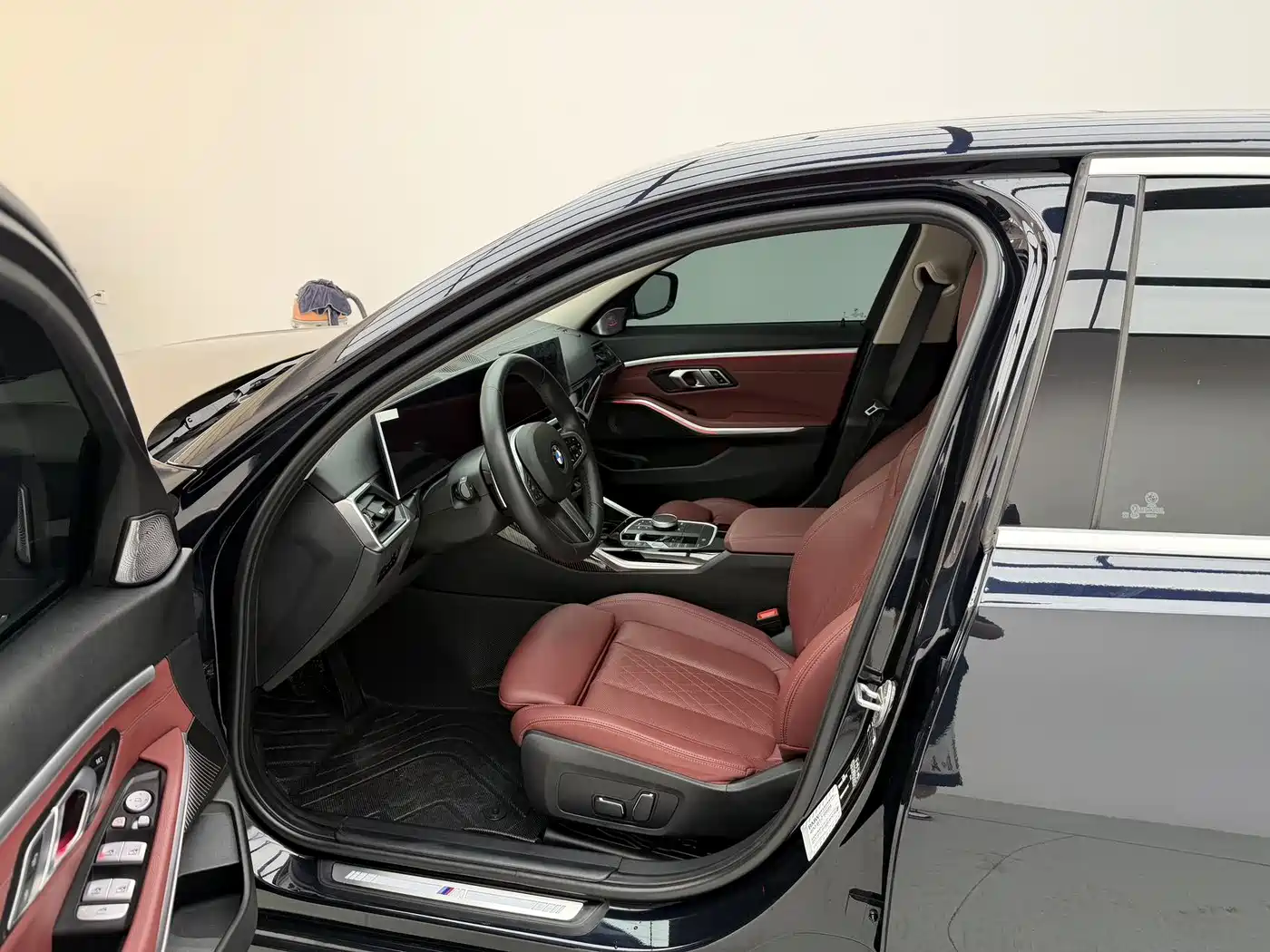 BMW 3 Series 2023 320Li M Sport Package фото 7