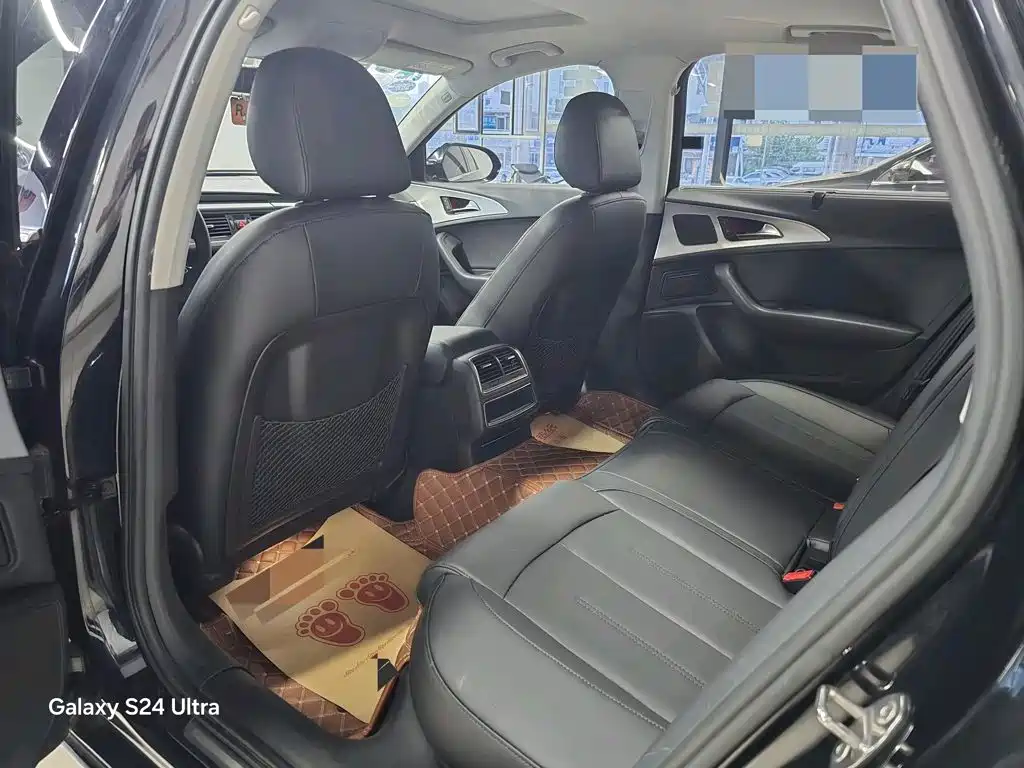 Фото 5 - Audi A6L