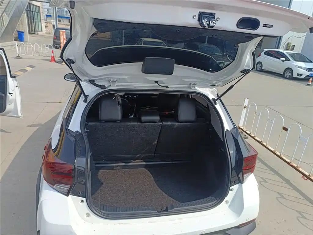 Toyota YARiS L Zhi Xuan 2020 Zhi Xuan X 1.5L CVT Luxury фото 19