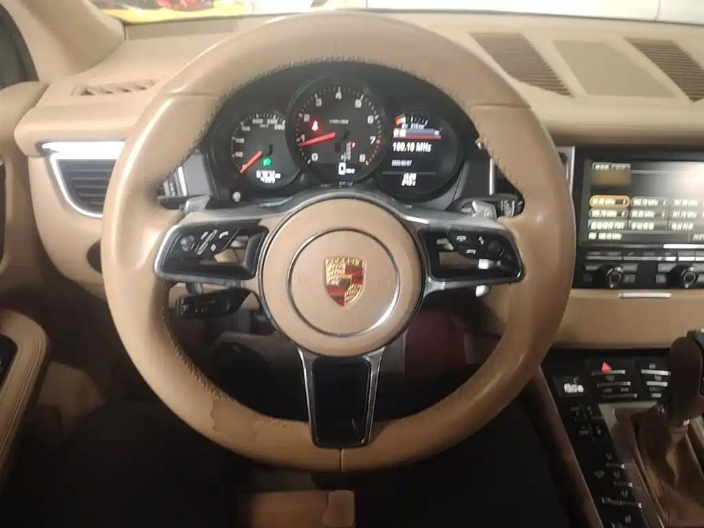Porsche Macan 2014 Macan 2.0T фото 11