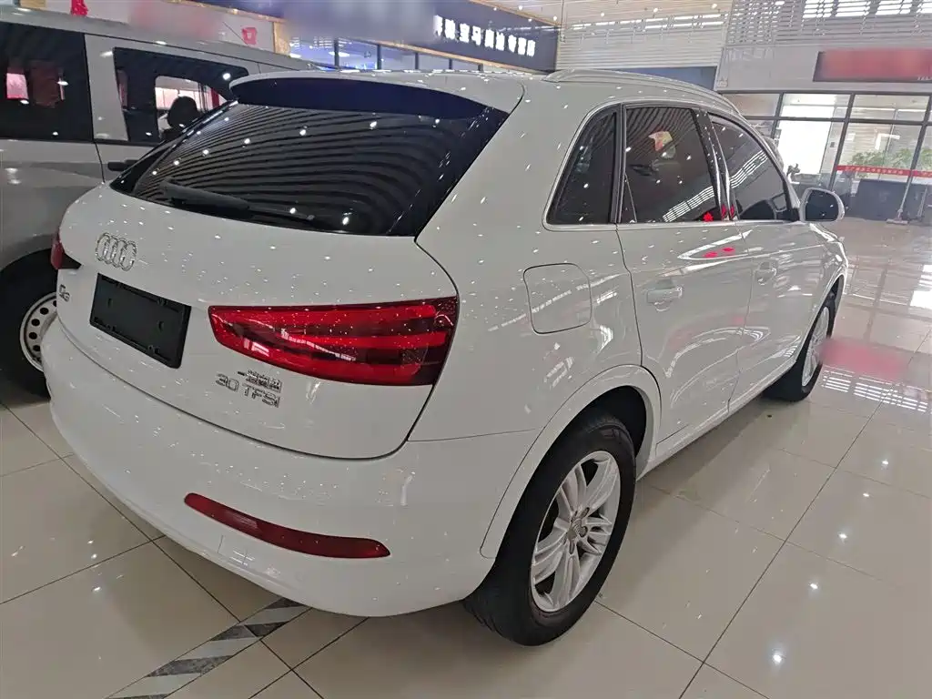 Audi Q3 2015 30 TFSI Comfort фото 7