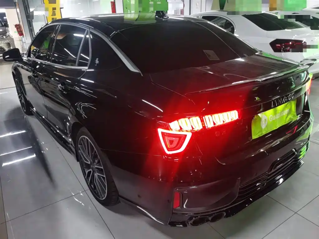 Lynk & Co 03 2022 03+ 2.0TD Auto Wind Rider Edition фото 23