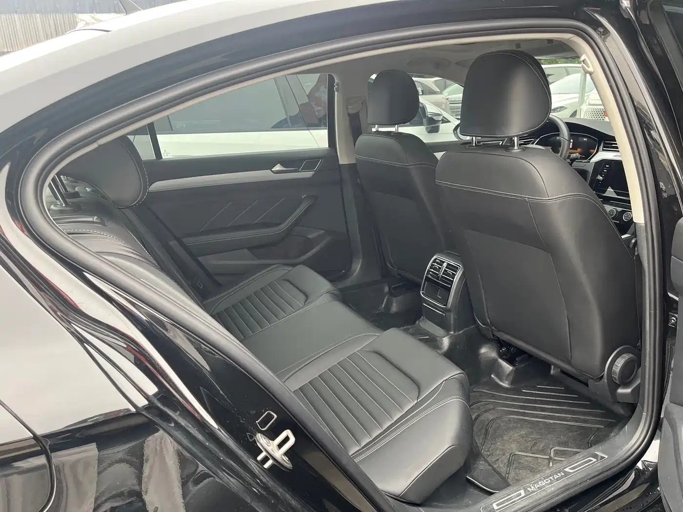 Volkswagen Magotan 2025 Popular Edition 280TSI DSG Comfort фото 15