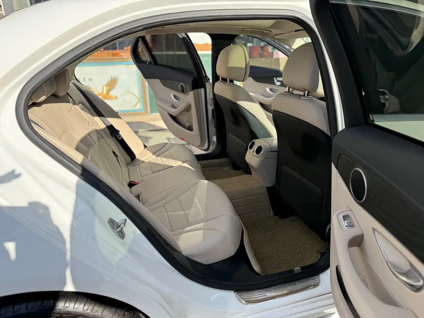 Mercedes-Benz C-Class 2015 Facelift C 200 L Sport фото 15