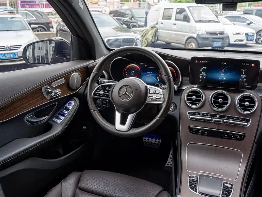 Mercedes-Benz GLC 2021 GLC 300 L 4MATIC Sporty фото 8