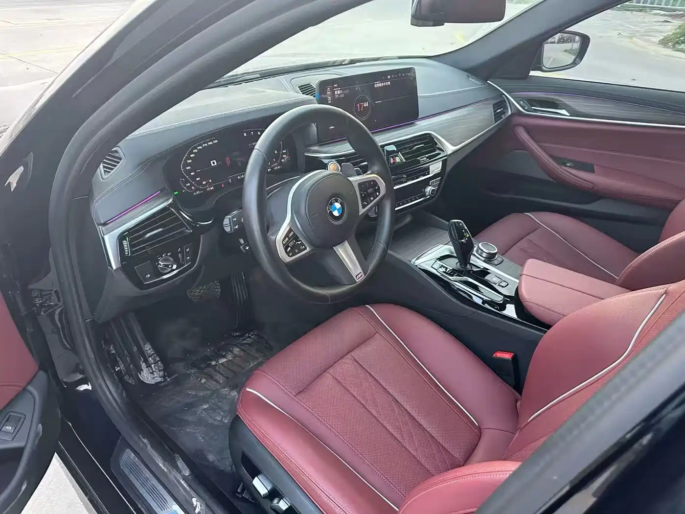BMW 5 Series 2022 Model Second Facelift 530Li Leading M Sport Package фото 4
