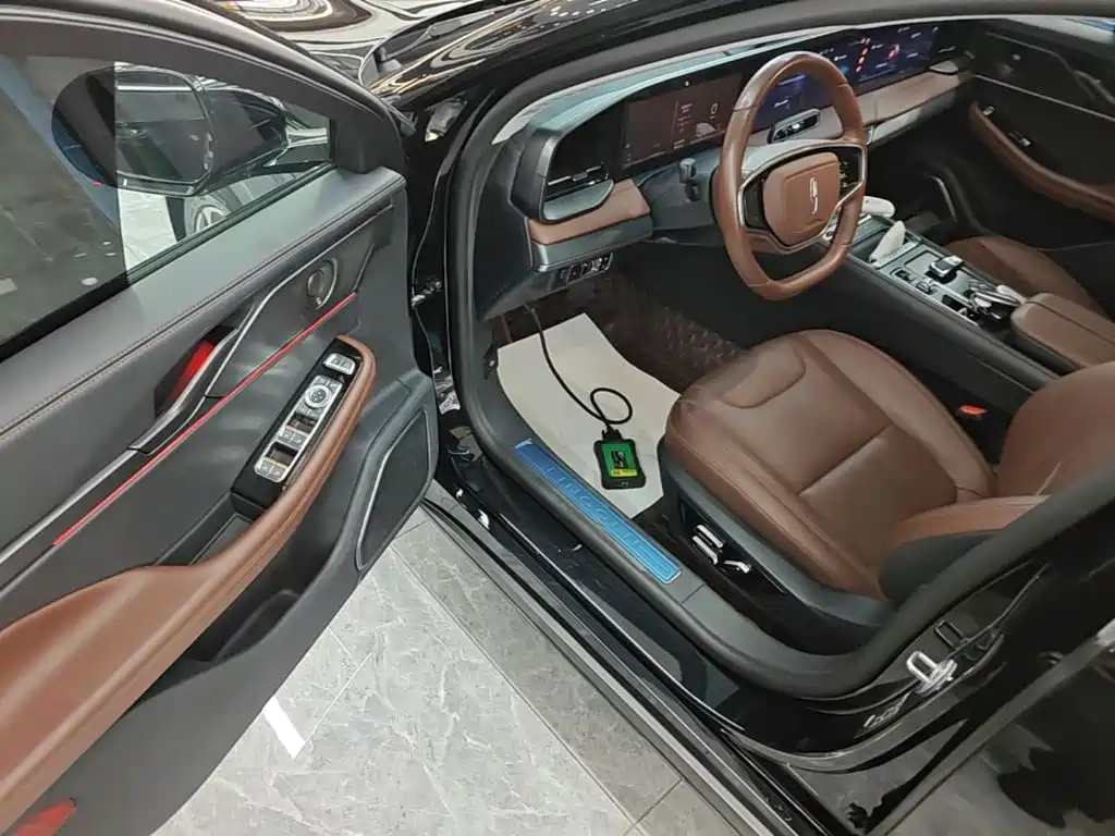 Lincoln Z 2025 2024 2.0T 2WD Premium Hybrid