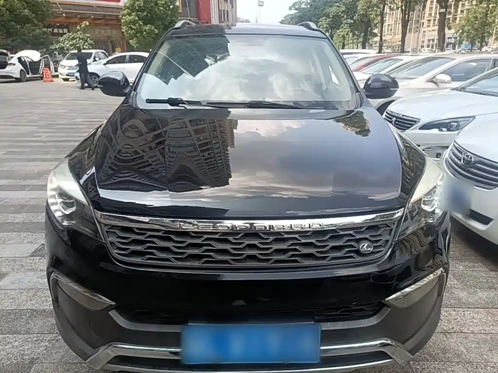 2019 Leopaard CS10