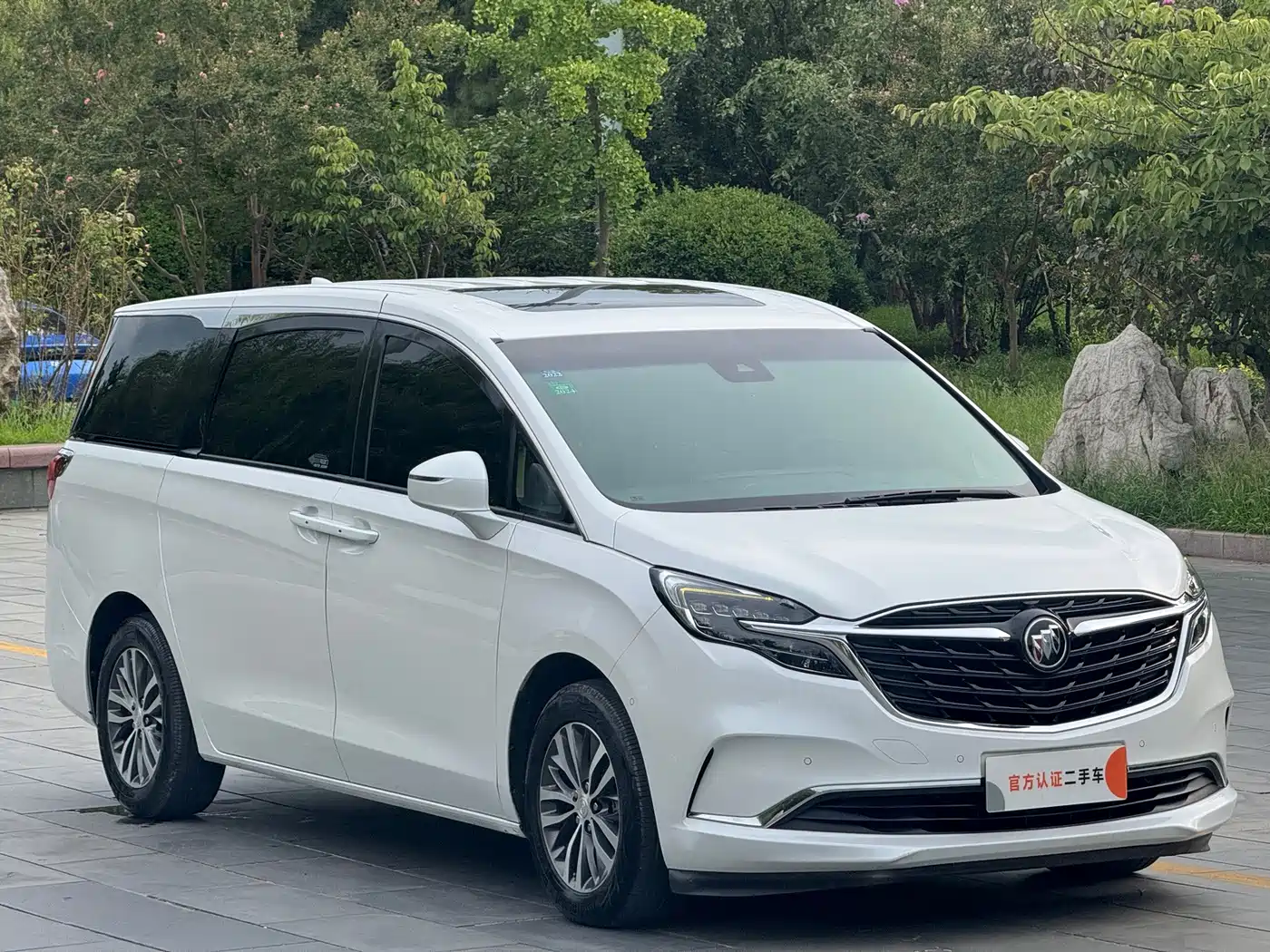 Фото 3 - Buick GL8