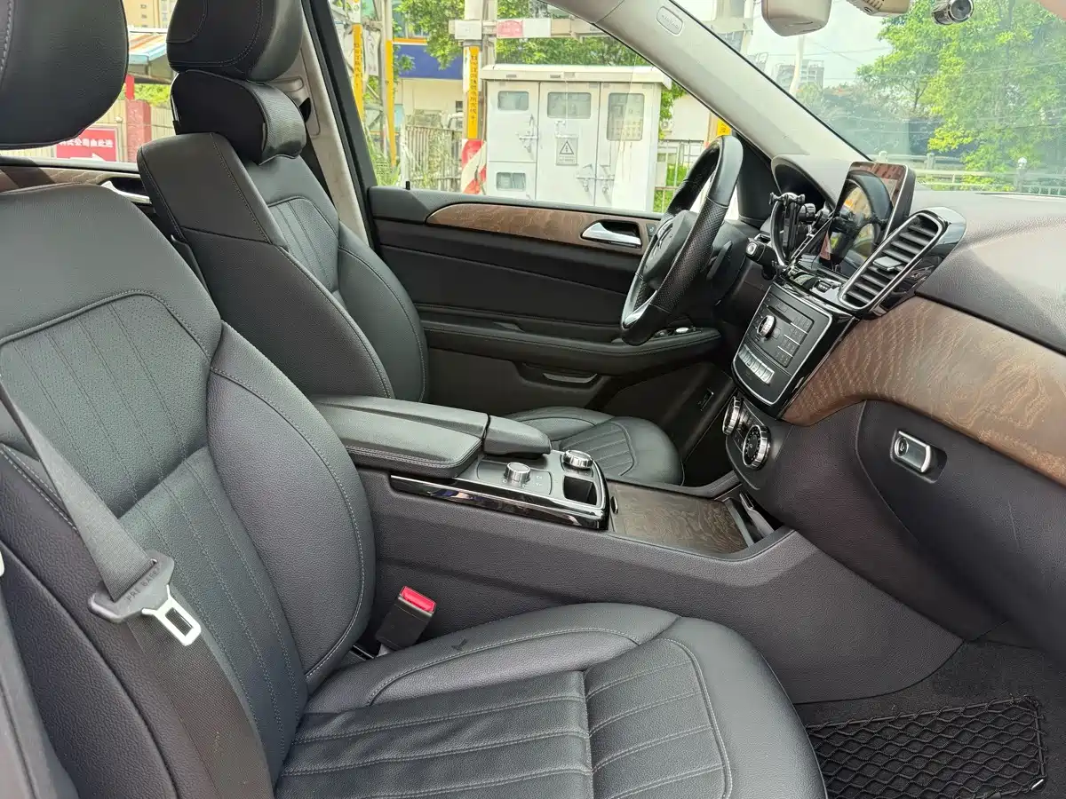Фото 22 - Mercedes-Benz GLE