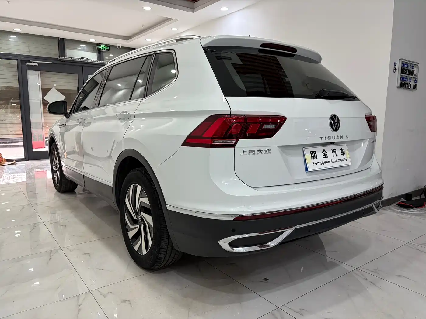Volkswagen Tiguan L 2023 280TSI 2WD Trend Limited Edition фото 16