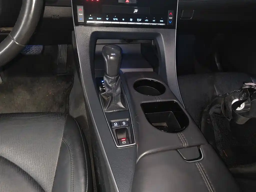 Toyota Avalon 2019 2.0L XLE Premium Edition (China VI) фото 13