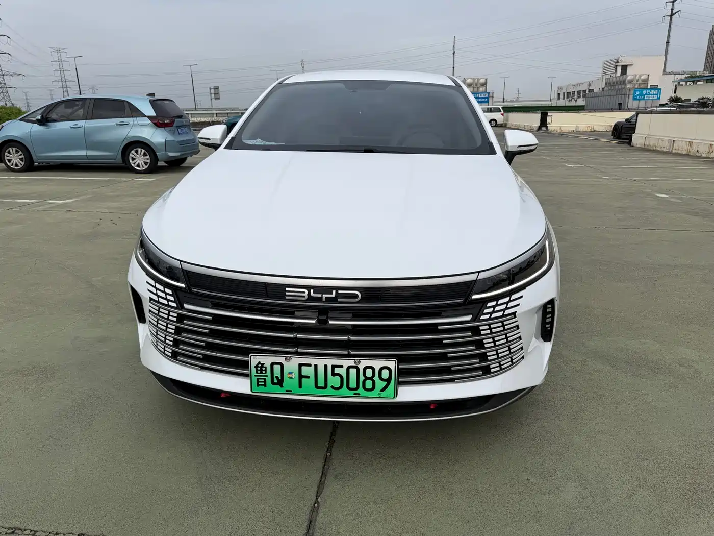 BYD Destroyer 05 2024 Glory Edition DM-i 55KM Luxury фото 2