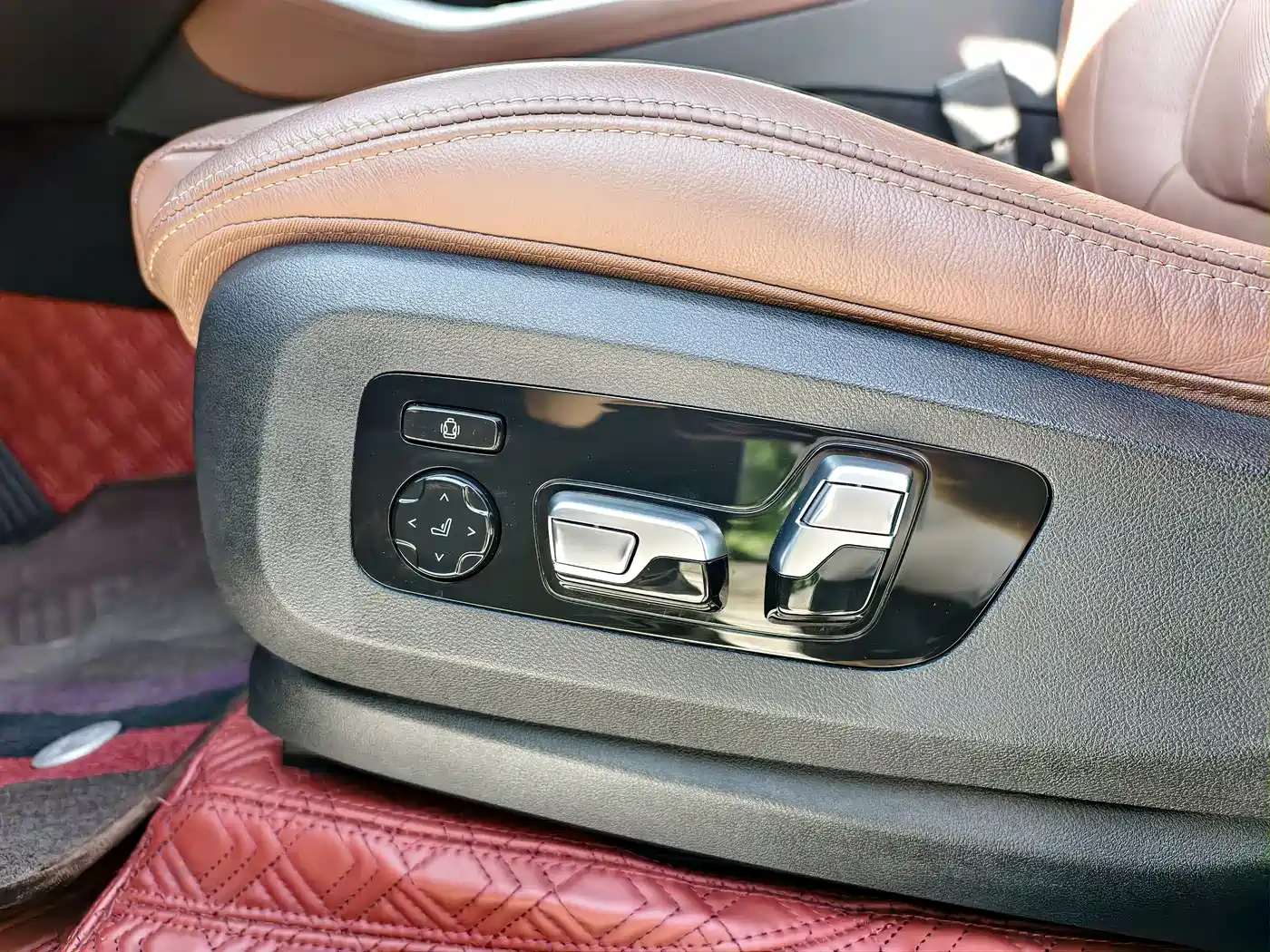 BMW X5 (Import) 2021 xDrive40i Exclusive M Sport Package фото 13